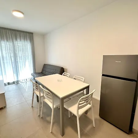 Apartment With Pool Bibione
